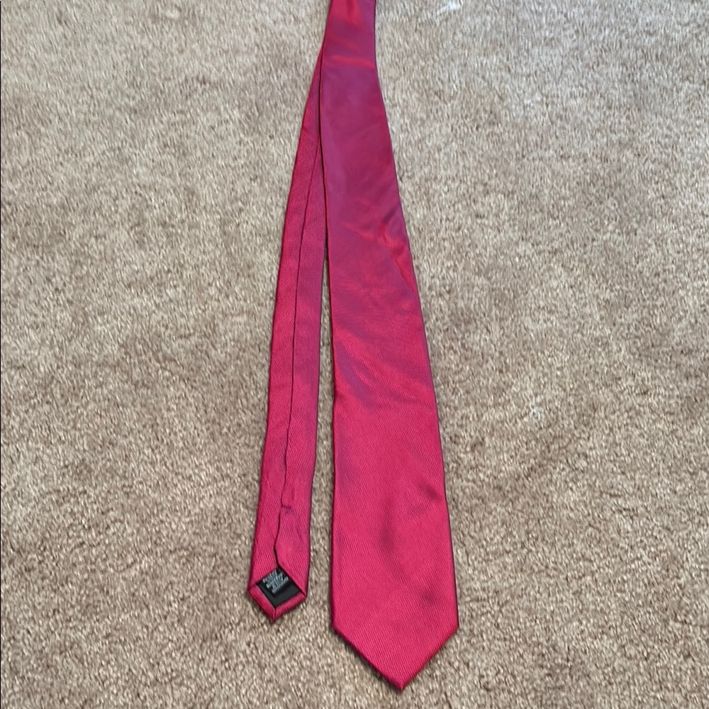 Elegant Red Men's Tie